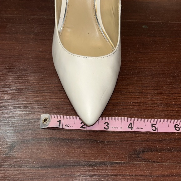 Jessica Simpson White Pumps 4” Heel / Size 8 - Picture 6 of 6